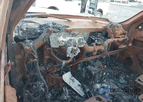 2011 Chevrolet Silverado 1500 Lt z USA, uszkodzony, nr VIN 1GCRCSE01BZ449401